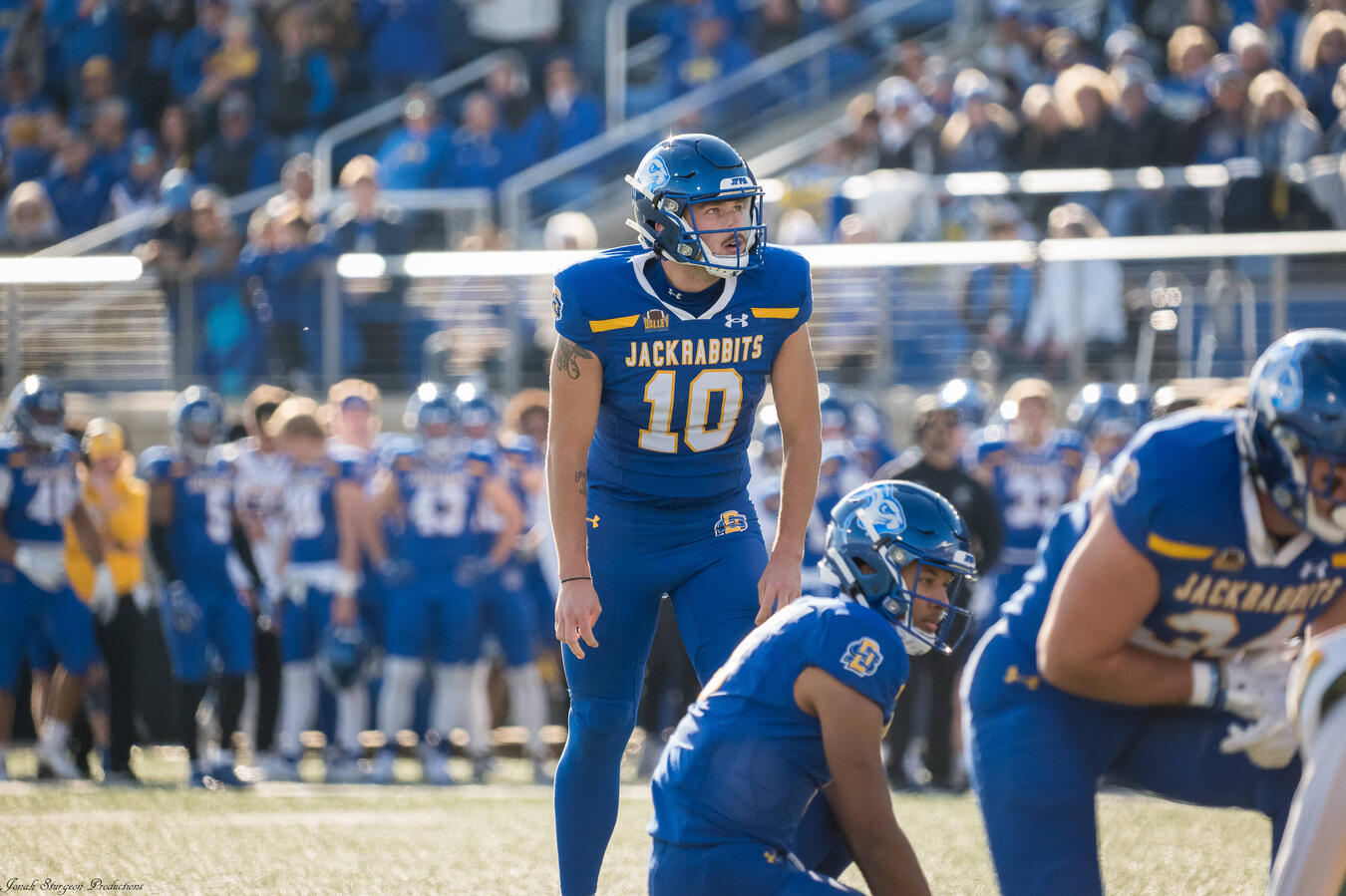 Hunter Dustman lines up for kick SDSU