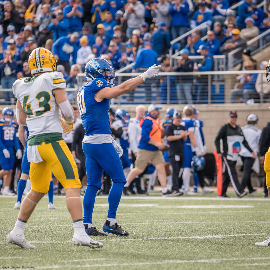 Jaxon Janke signals first down